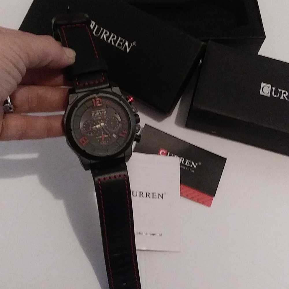 curren mens leather watch basically new